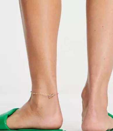 Urban Revivo flat sandal in green - Imagen 3