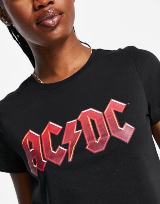 Noisy May fran ACDC crop top in black - Imagen 4