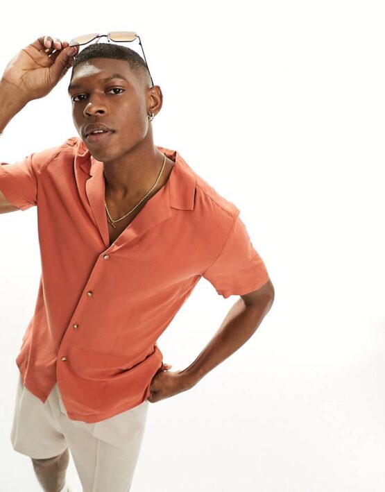 ASOS DESIGN regular deep revere viscose shirt in rust - Imagen 2