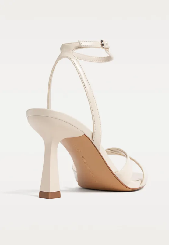 Sandalias de tacón fino color blanco - Imagen 4