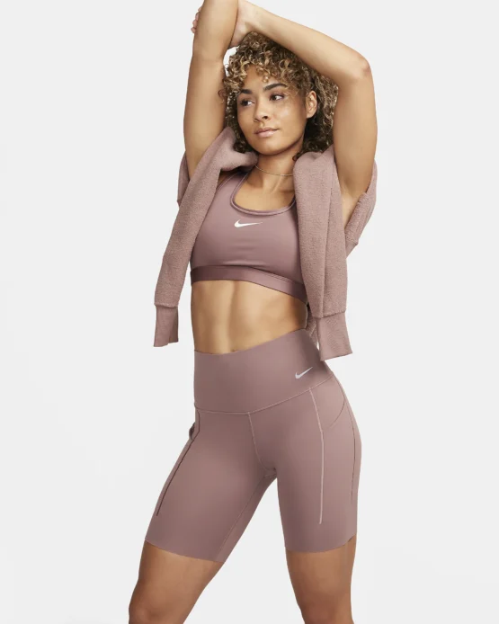 Nike Universa Shorts de ciclismo con bolsillos de 20 cm de tiro alto y media sujeción