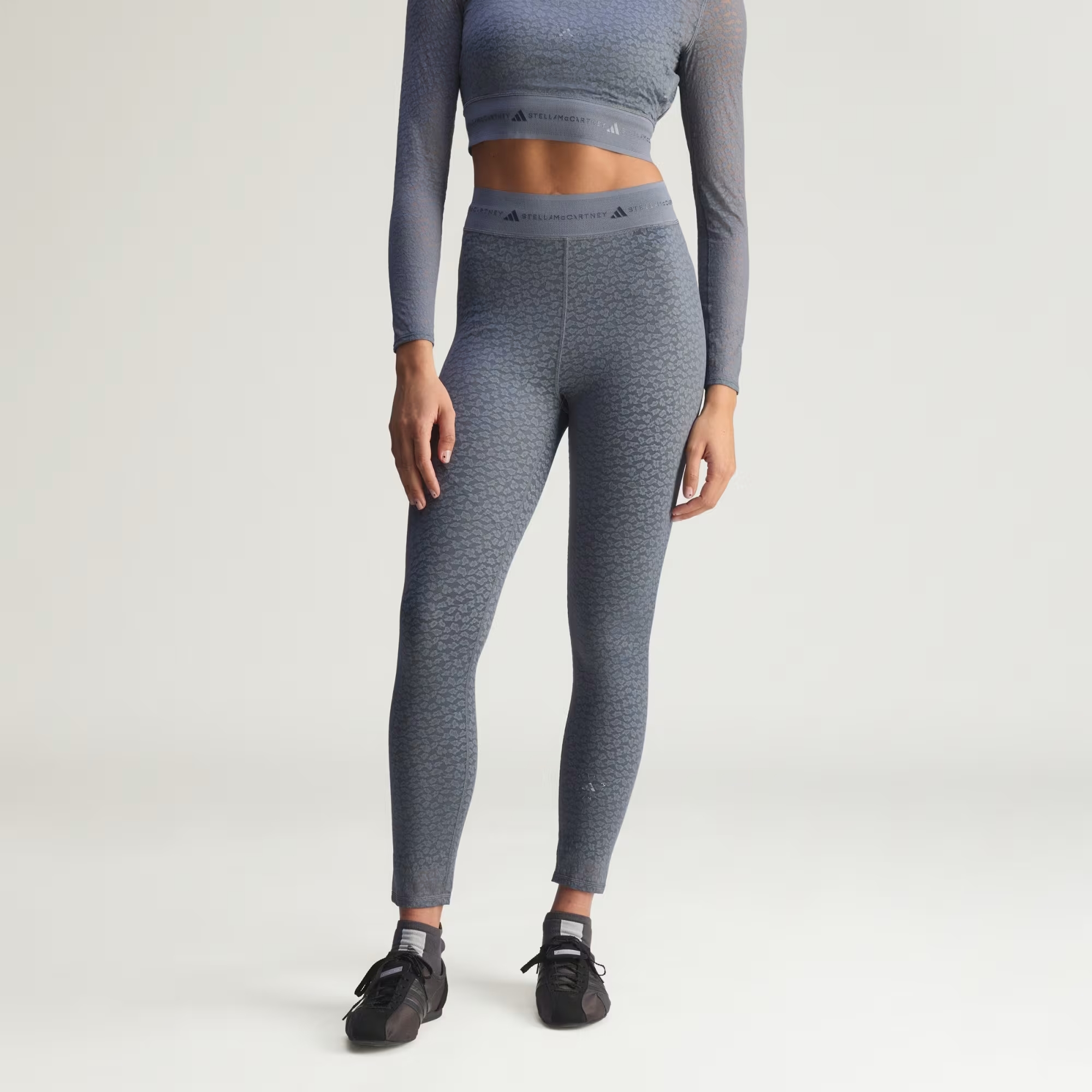 Mallas_7-8_aSMC_Encaje_Gris_KC1818_21_model