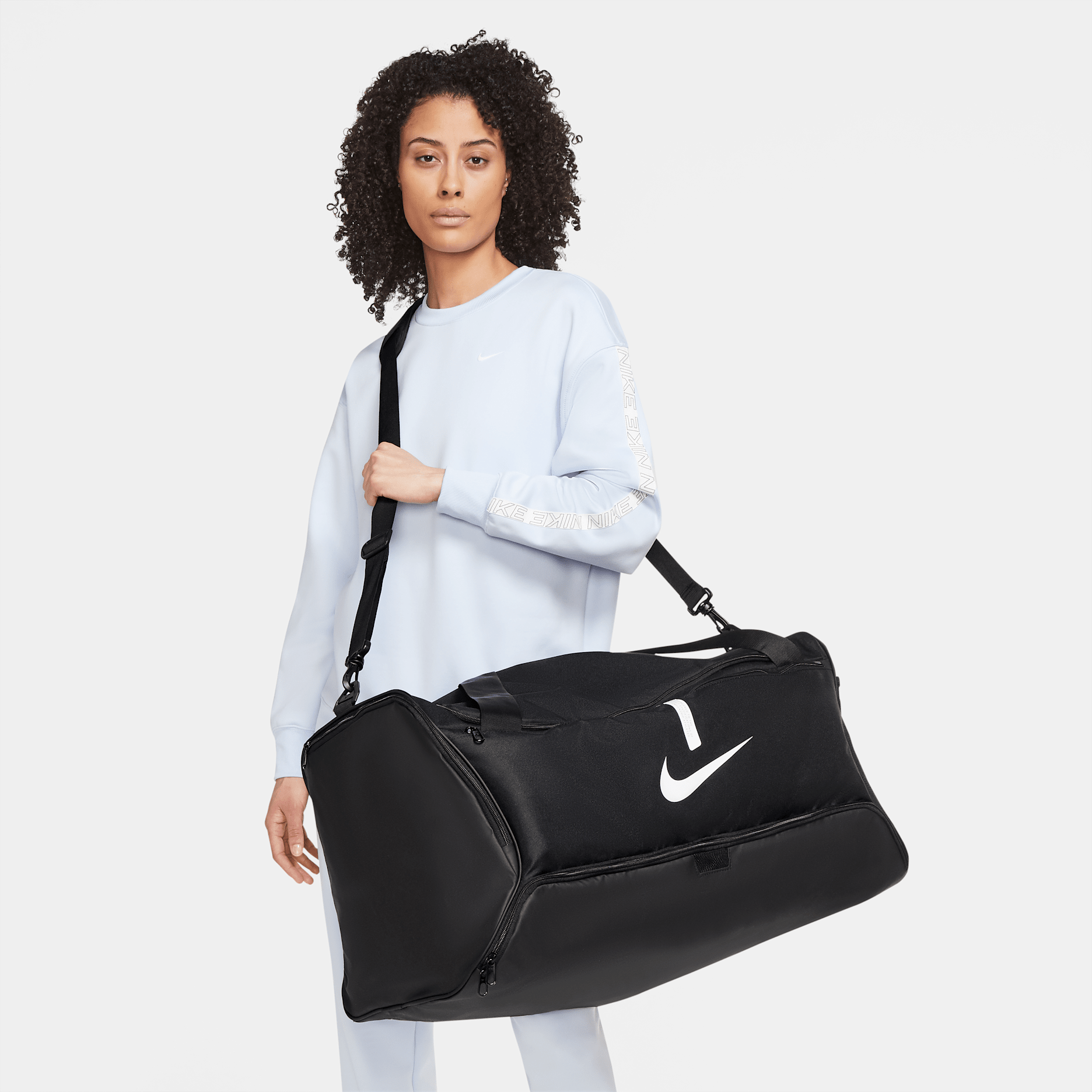 maleta-de-entrenamiento-de-futbol-grande-95-l-nike-academy-team-9CHHB9.png maleta-de-entrenamiento-de-futbol-grande-95-l-nike-academy-team-9CHHB9.png